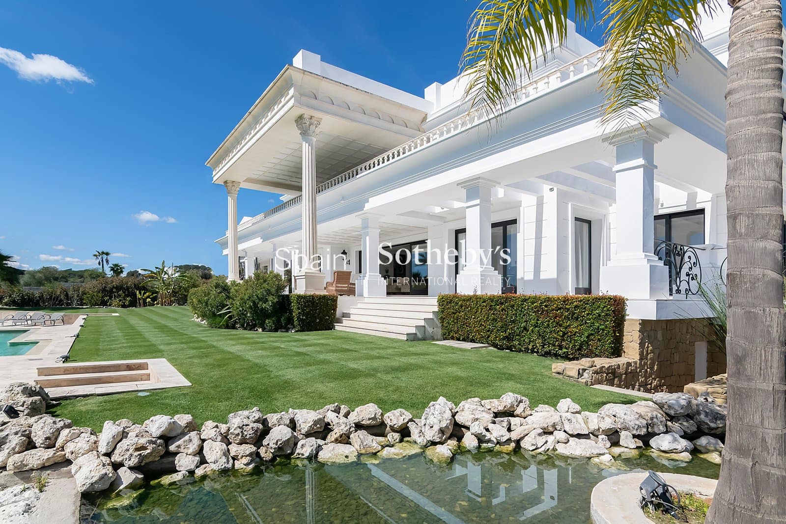 5 bedroom Villa for sale in Sotogrande with pool garage - € 6,850,000 (Ref: 9697763)