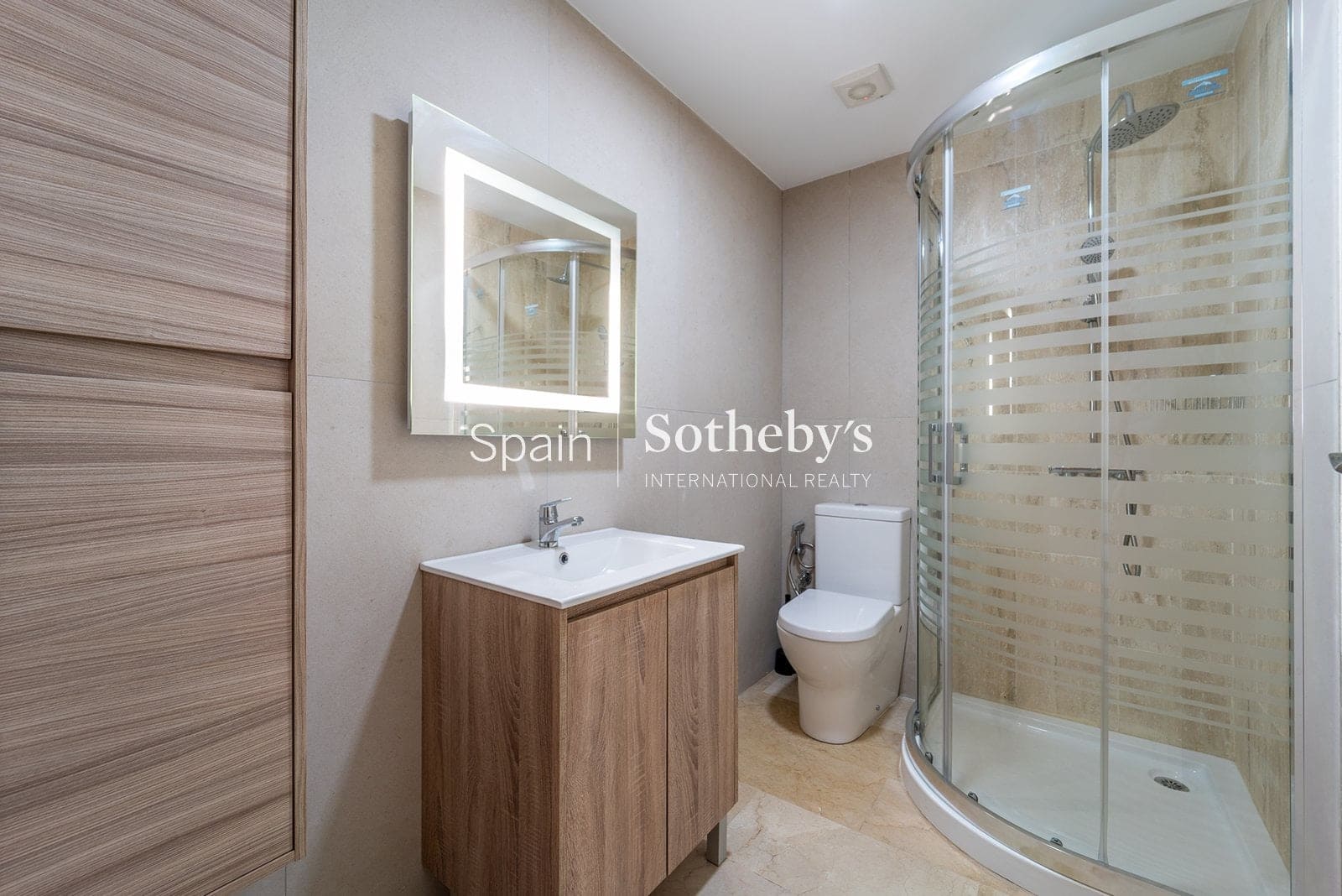 5 Zimmer Villa zu verkaufen in New Golden Mile mit Pool Garage - 2.500.000 € (Ref: 9713224)