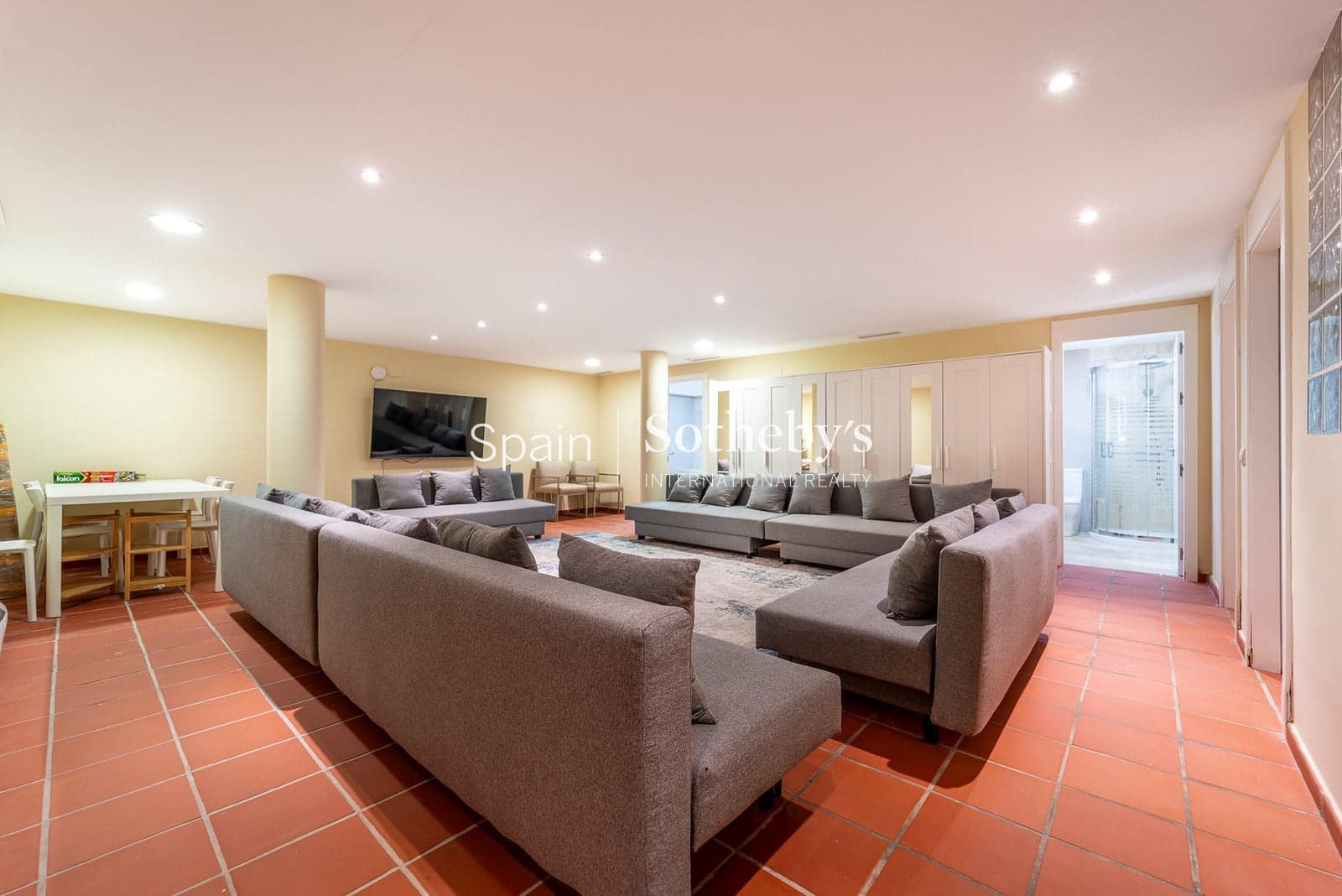 5 Zimmer Villa zu verkaufen in New Golden Mile mit Pool Garage - 2.500.000 € (Ref: 9713224)