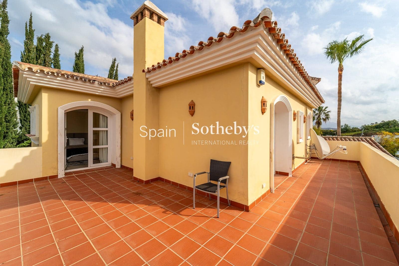 5 Zimmer Villa zu verkaufen in New Golden Mile mit Pool Garage - 2.500.000 € (Ref: 9713224)
