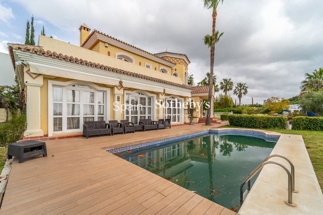 5 Zimmer Villa zu verkaufen in El Velerín, Estepona mit Pool Garage - 2.500.000 € (Ref: 9713224)