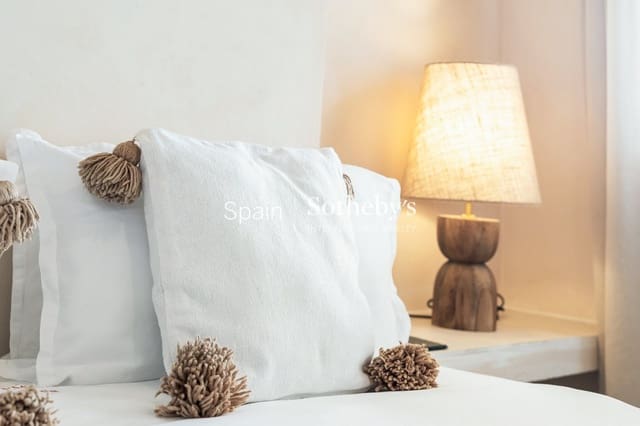 12 soveværelse Hotel til salg i Sotogrande Costa, San Roque med swimmingpool garage - € 5.500.000 (Ref: 9720454)