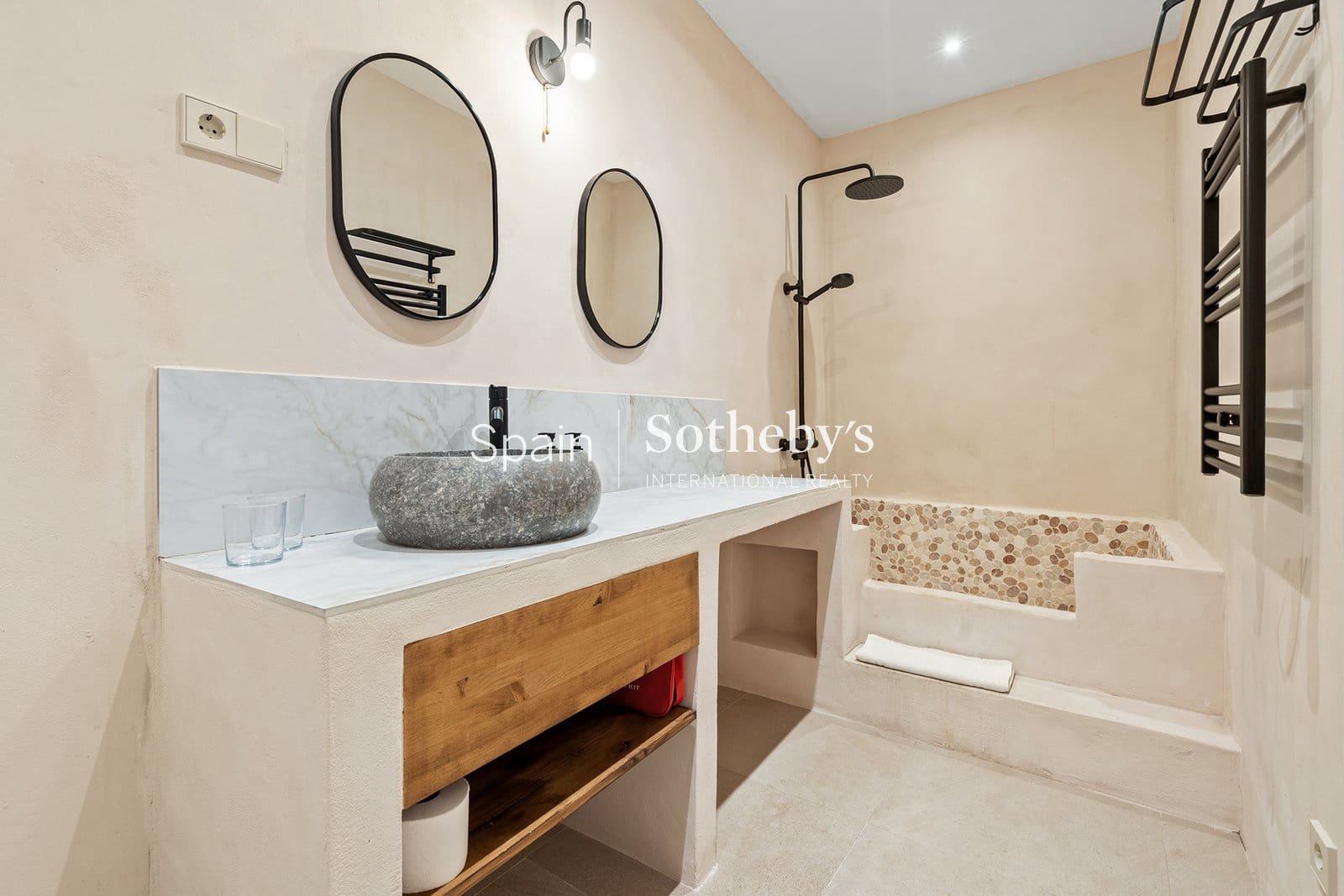 12 soveværelse Hotel til salg i Sotogrande med swimmingpool garage - € 5.500.000 (Ref: 9720454)