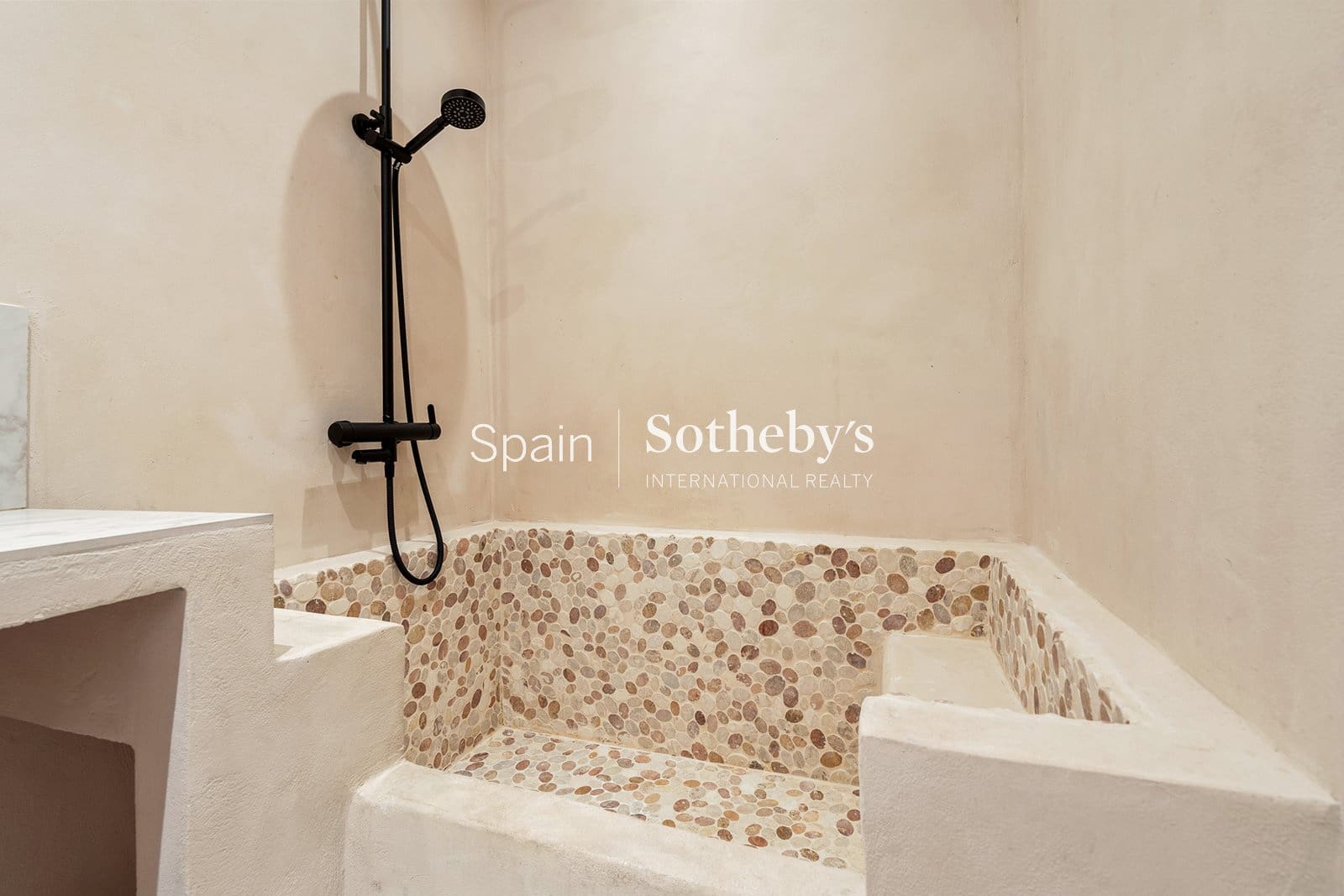 12 soveværelse Hotel til salg i Sotogrande med swimmingpool garage - € 5.500.000 (Ref: 9720454)