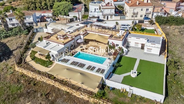 12 soveværelse Hotel til salg i Sotogrande Costa, San Roque med swimmingpool garage - € 5.500.000 (Ref: 9720454)