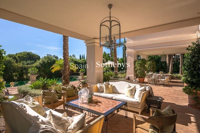 Chalet de 8 habitaciones en Guadalmina Baja, Marbella en venta con piscina garaje - 7.500.000 € (Ref: 9731228)