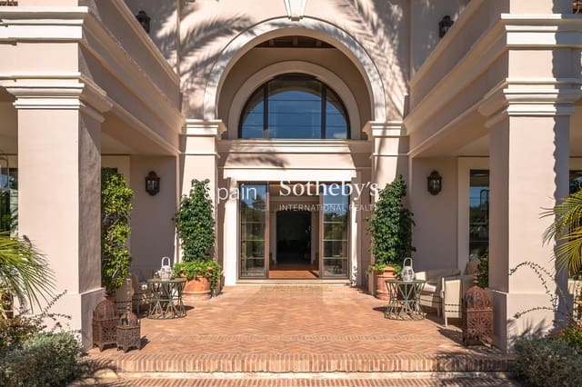 Chalet de 8 habitaciones en Guadalmina Baja, Marbella en venta con piscina garaje - 7.500.000 € (Ref: 9731228)