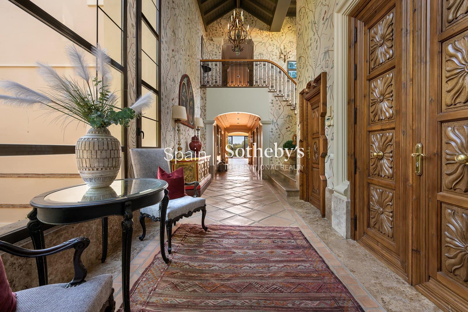 8 bedroom Villa for sale in Guadalmina with pool garage - € 7,500,000 (Ref: 9731228)