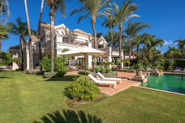 Chalet de 8 habitaciones en Guadalmina Baja, Marbella en venta con piscina garaje - 7.500.000 € (Ref: 9731228)