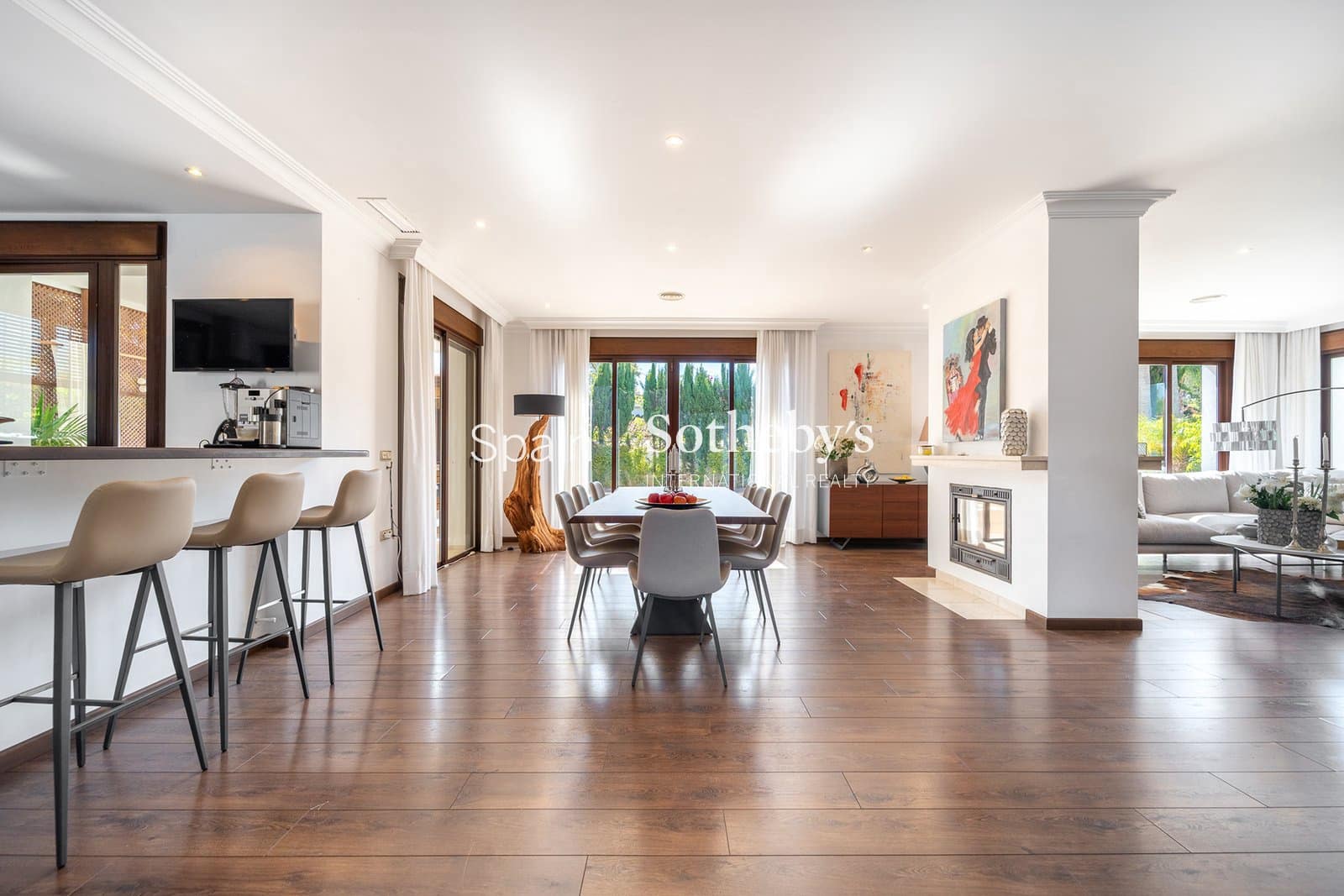 4 bedroom Villa for sale in San Pedro de Alcantara with pool garage - € 2,195,000 (Ref: 9734008)