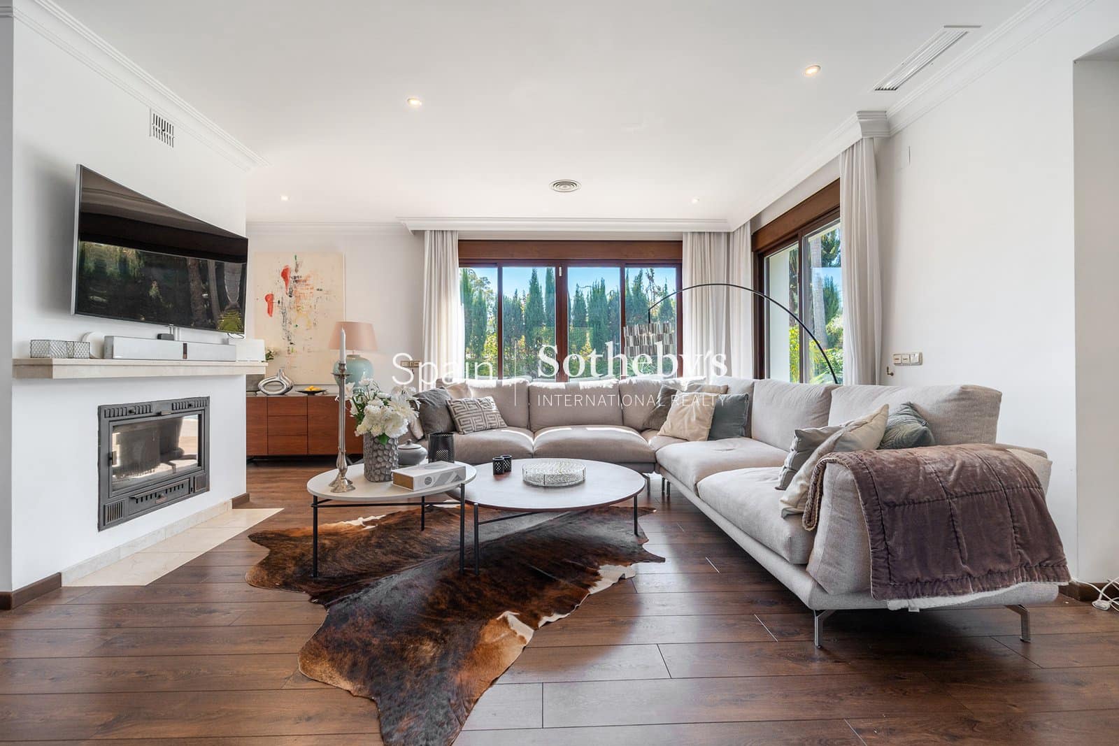 4 bedroom Villa for sale in San Pedro de Alcantara with pool garage - € 2,195,000 (Ref: 9734008)