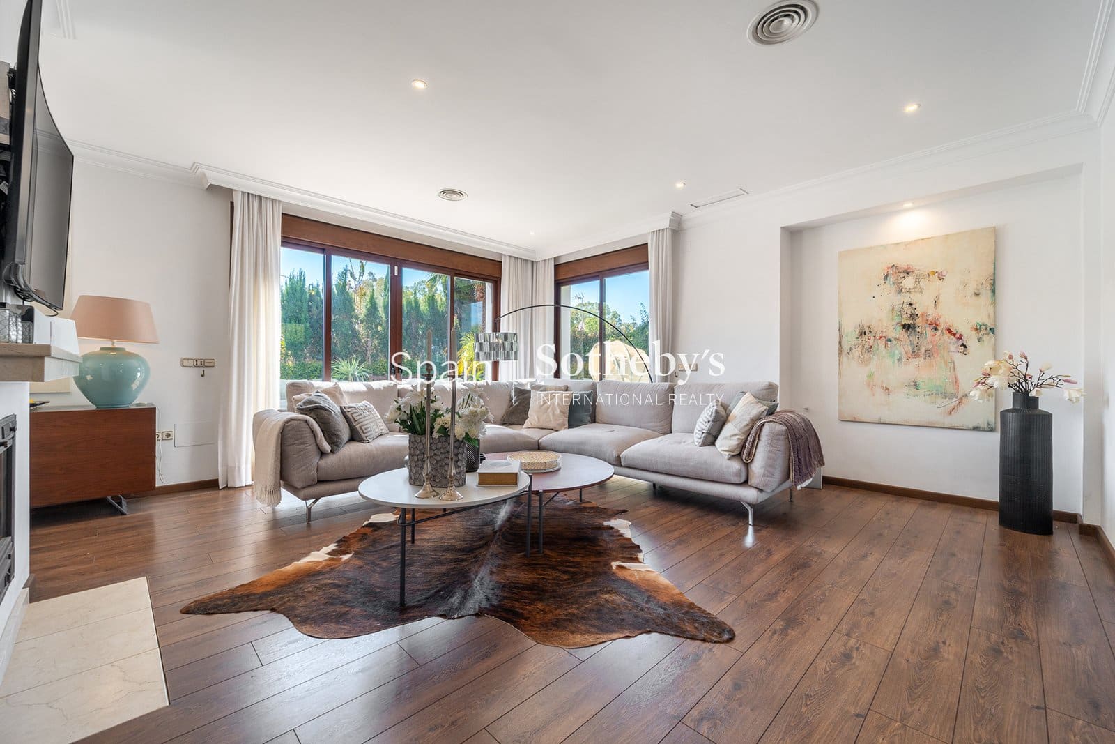 4 bedroom Villa for sale in San Pedro de Alcantara with pool garage - € 2,195,000 (Ref: 9734008)