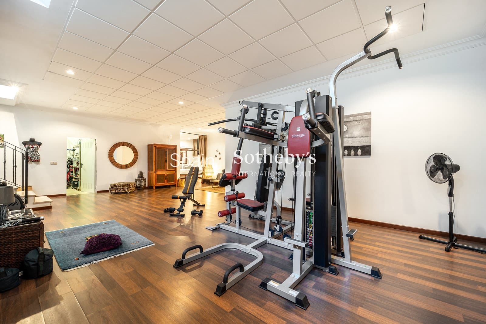 4 bedroom Villa for sale in San Pedro de Alcantara with pool garage - € 2,195,000 (Ref: 9734008)