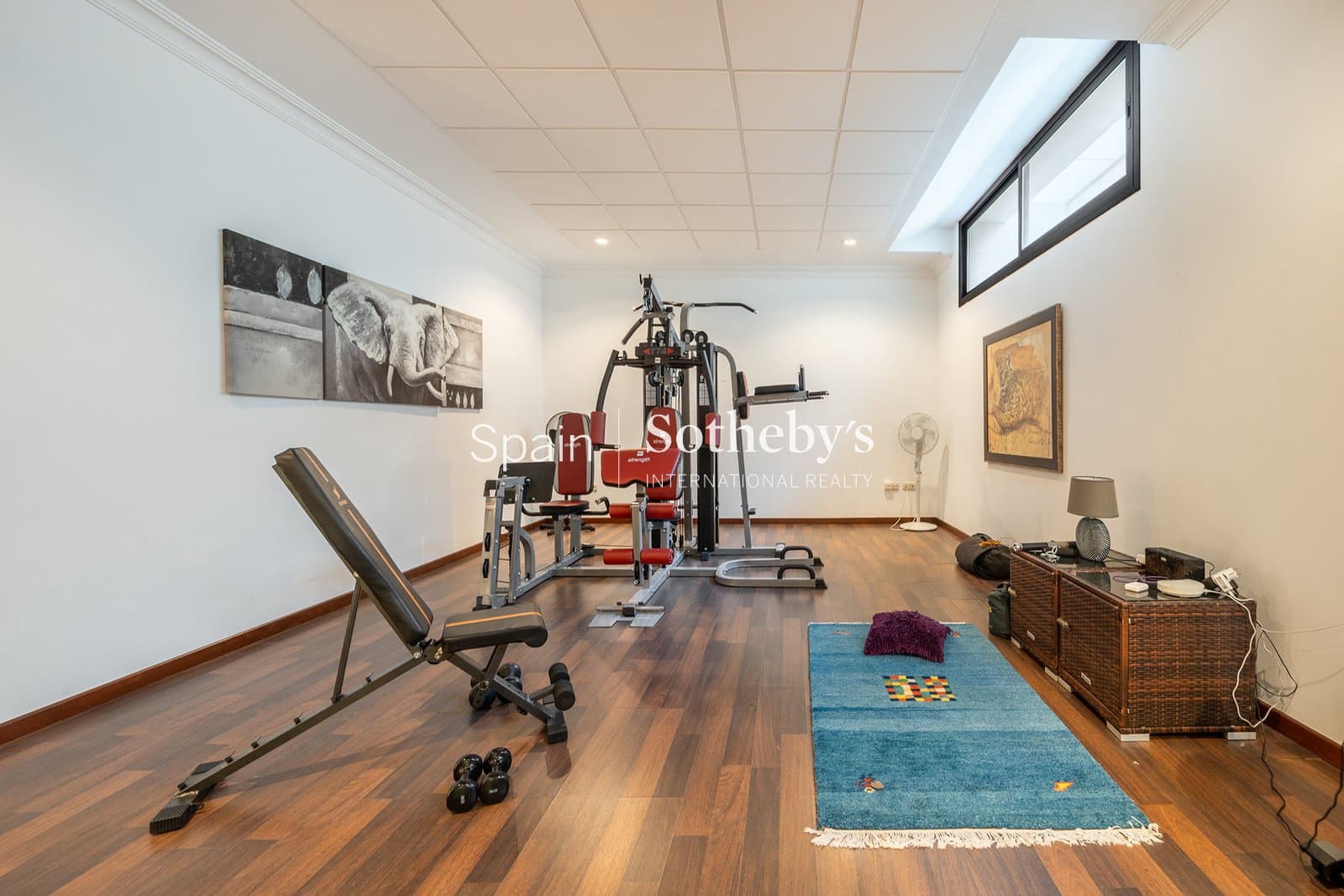 4 bedroom Villa for sale in San Pedro de Alcantara with pool garage - € 2,195,000 (Ref: 9734008)