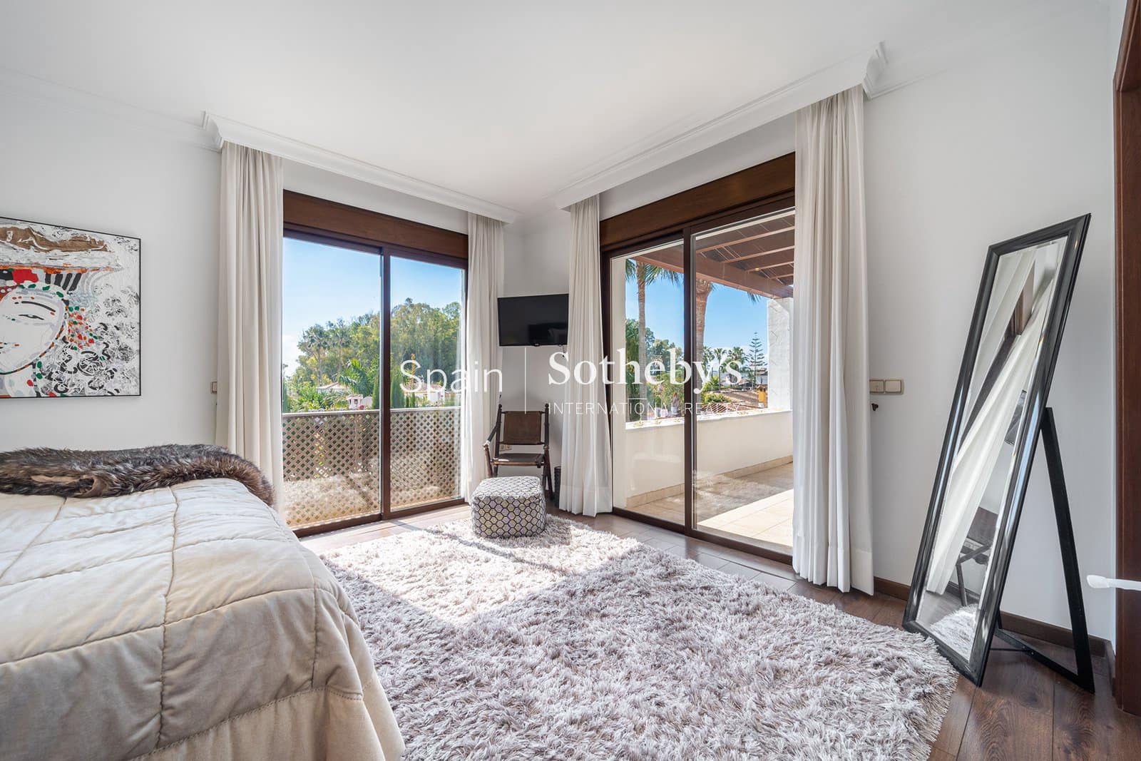 4 bedroom Villa for sale in San Pedro de Alcantara with pool garage - € 2,195,000 (Ref: 9734008)