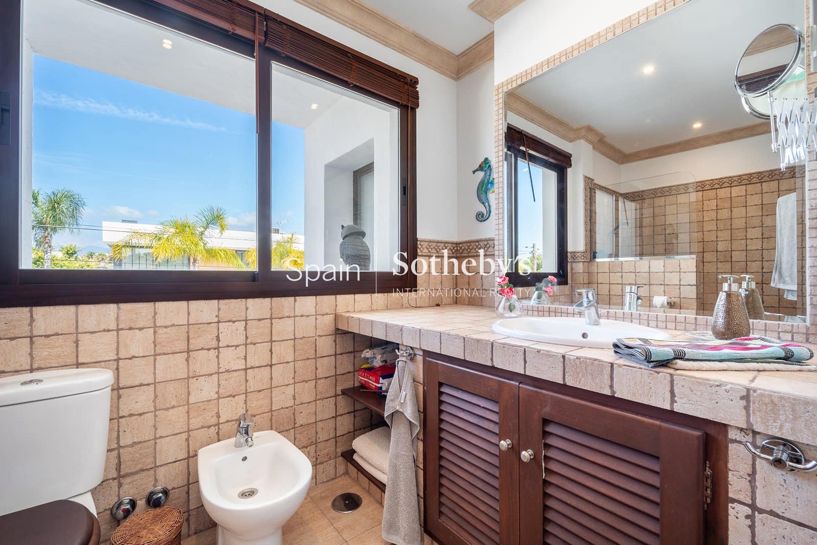 4 bedroom Villa for sale in San Pedro de Alcantara with pool garage - € 2,195,000 (Ref: 9734008)