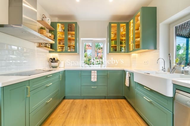 5 soveværelse Villa til salg i La Carolina - Guadalpín, Marbella med swimmingpool garage - € 4.500.000 (Ref: 9752364)