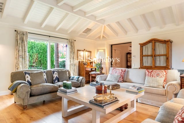 5 soveværelse Villa til salg i La Carolina - Guadalpín, Marbella med swimmingpool garage - € 4.500.000 (Ref: 9752364)