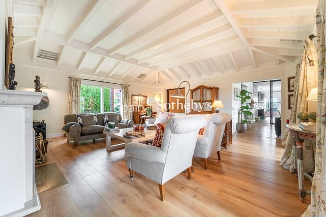 5 soveværelse Villa til salg i La Carolina - Guadalpín, Marbella med swimmingpool garage - € 4.500.000 (Ref: 9752364)