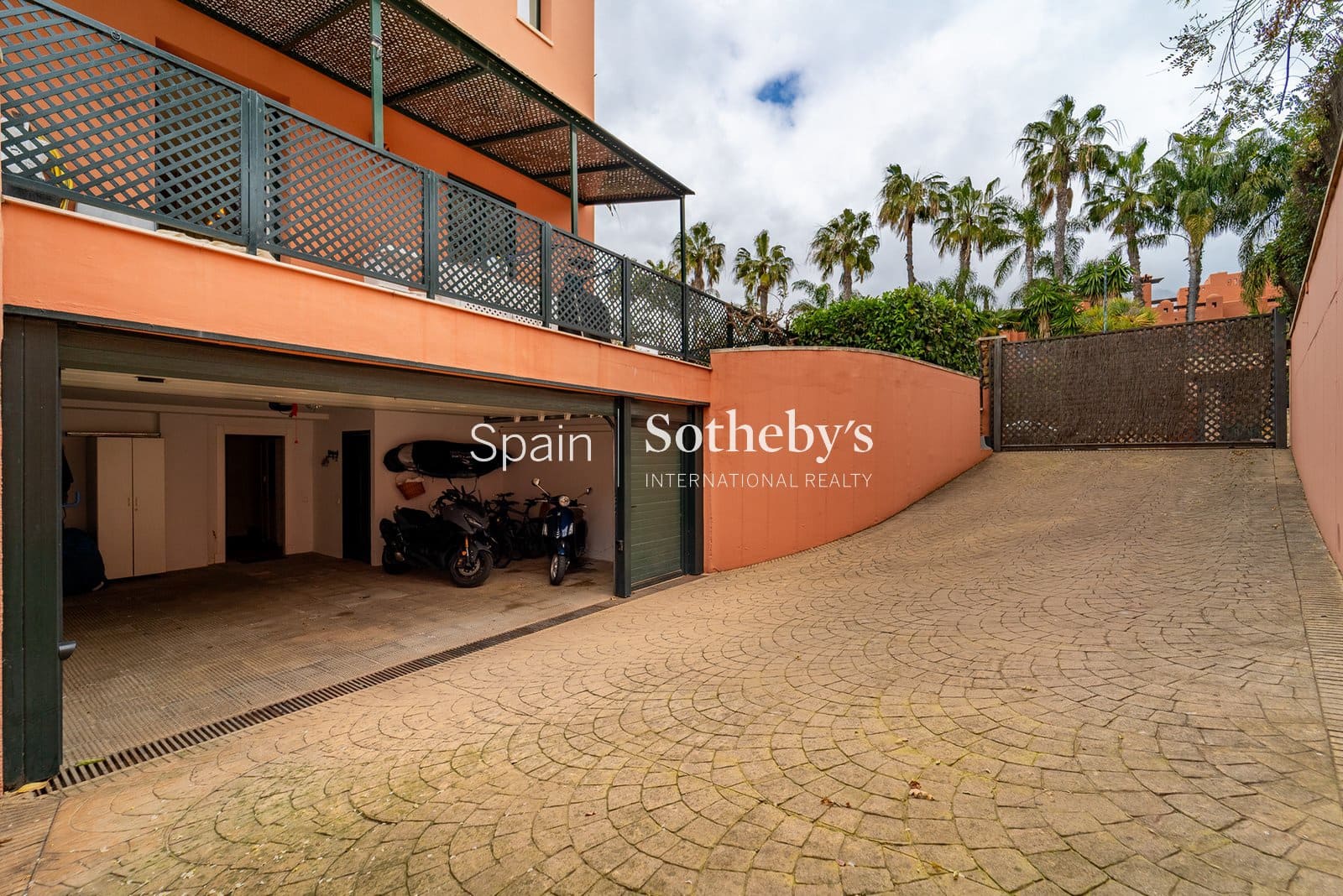 5 soveværelse Villa til salg i Marbella med swimmingpool garage - € 4.500.000 (Ref: 9752364)