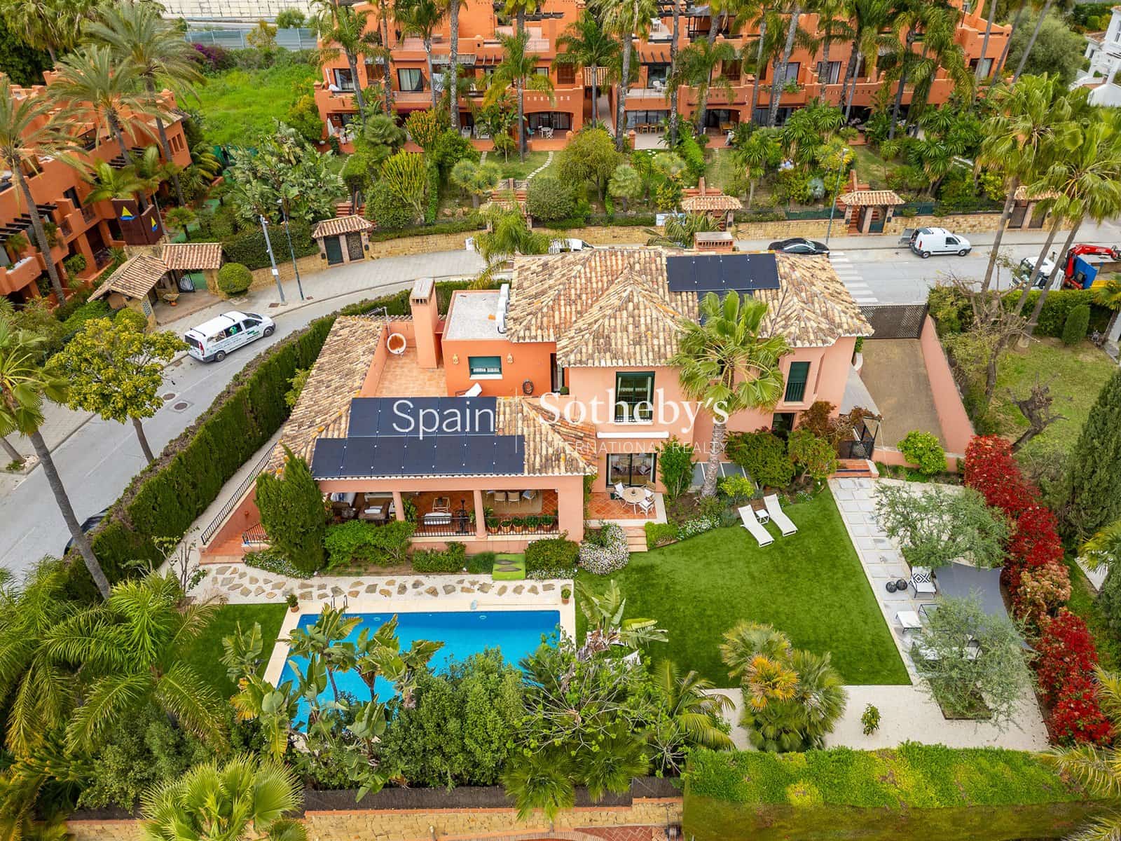 5 soveværelse Villa til salg i Marbella med swimmingpool garage - € 4.500.000 (Ref: 9752364)