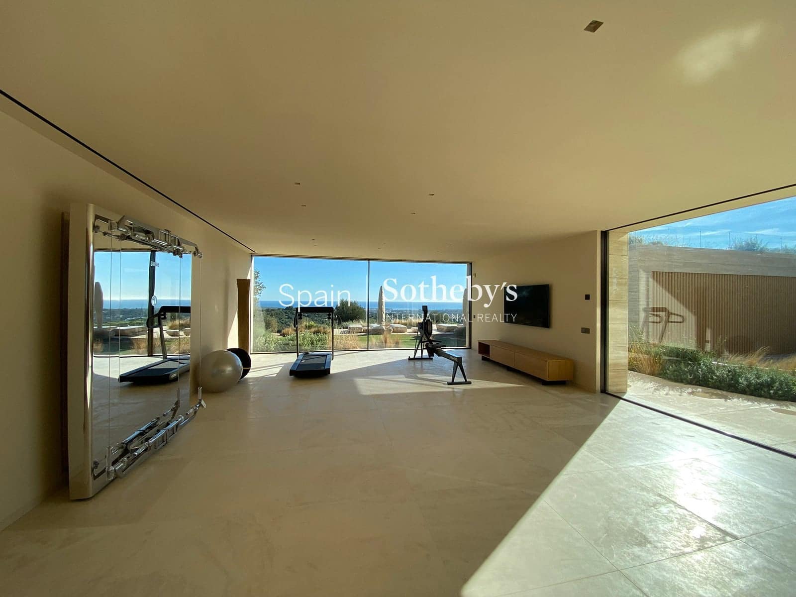 8 chambre Villa/Maison à vendre à Sotogrande avec piscine garage - 13 700 000 € (Ref: 9769078)