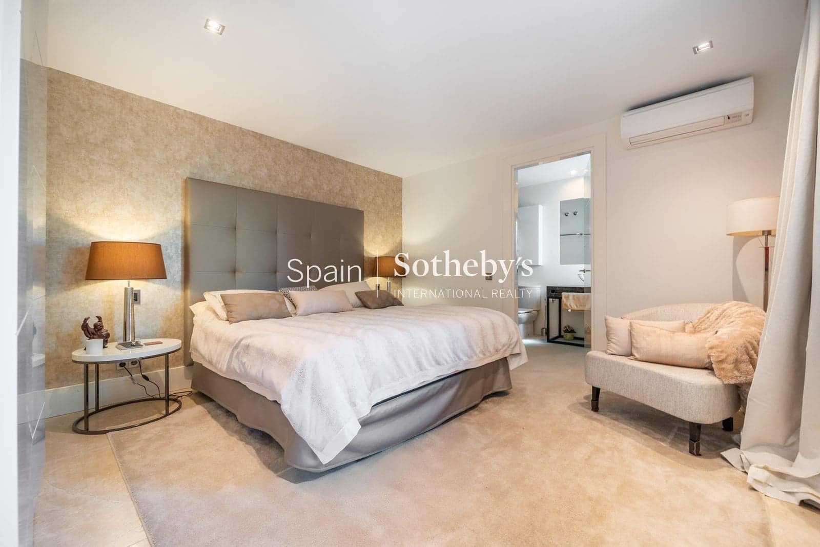 7 sypialnia Willa na sprzedaż w Sotogrande z basenem garażem - 6 150 000 € (Ref: 9809395)