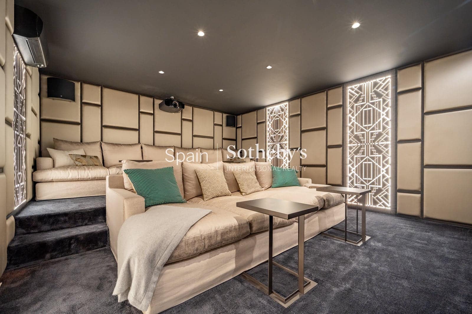 7 sypialnia Willa na sprzedaż w Sotogrande z basenem garażem - 6 150 000 € (Ref: 9809395)