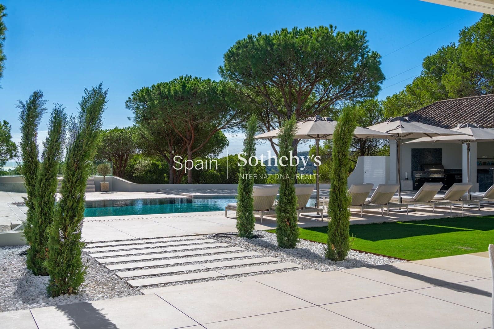 7 sypialnia Willa na sprzedaż w Sotogrande z basenem garażem - 6 150 000 € (Ref: 9809395)