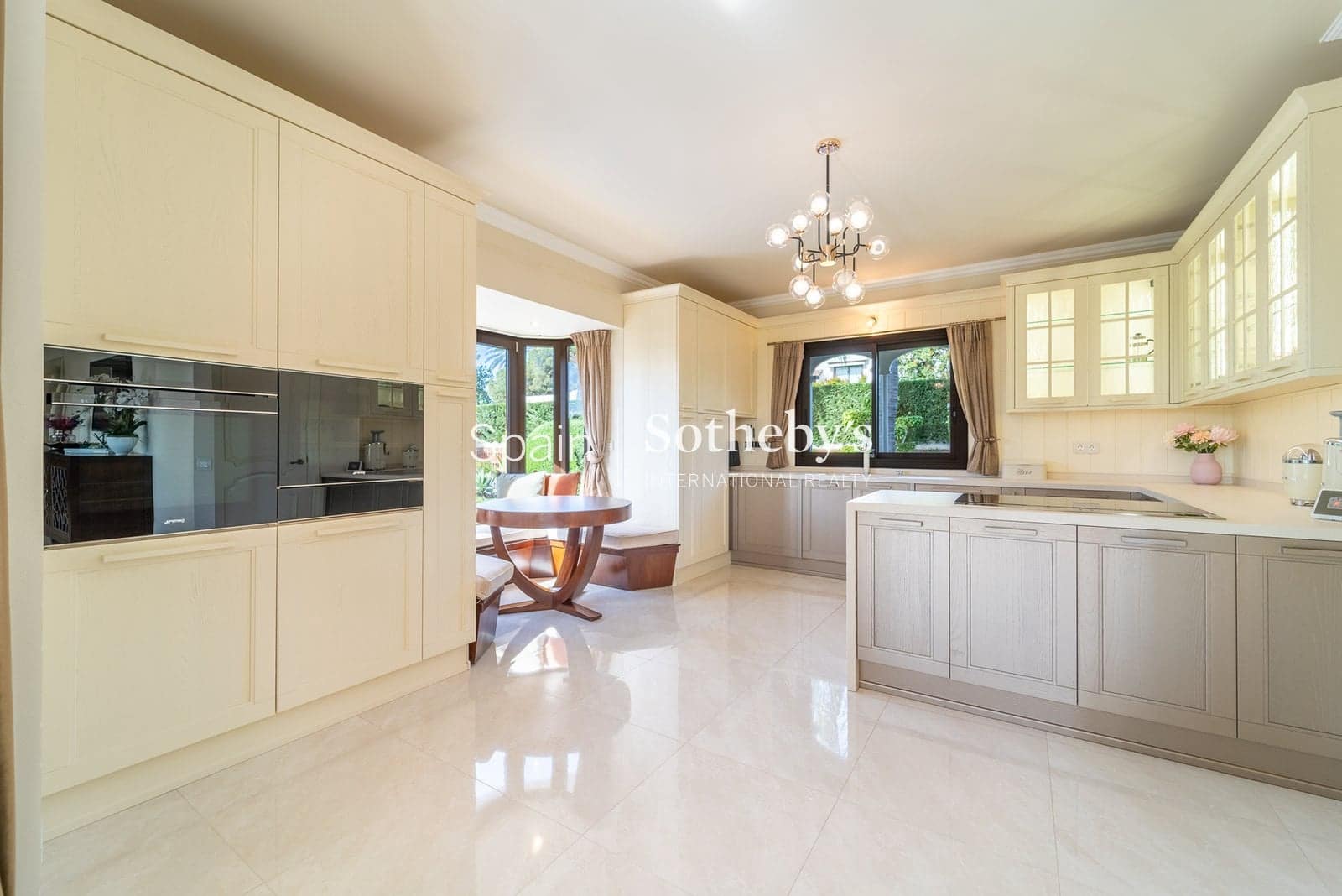 4 chambre Villa/Maison à vendre à New Golden Mile avec piscine garage - 2 550 000 € (Ref: 9810822)