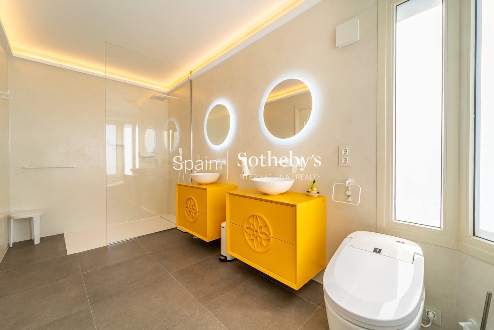 4 chambre Villa/Maison à vendre à New Golden Mile avec piscine garage - 2 550 000 € (Ref: 9810822)