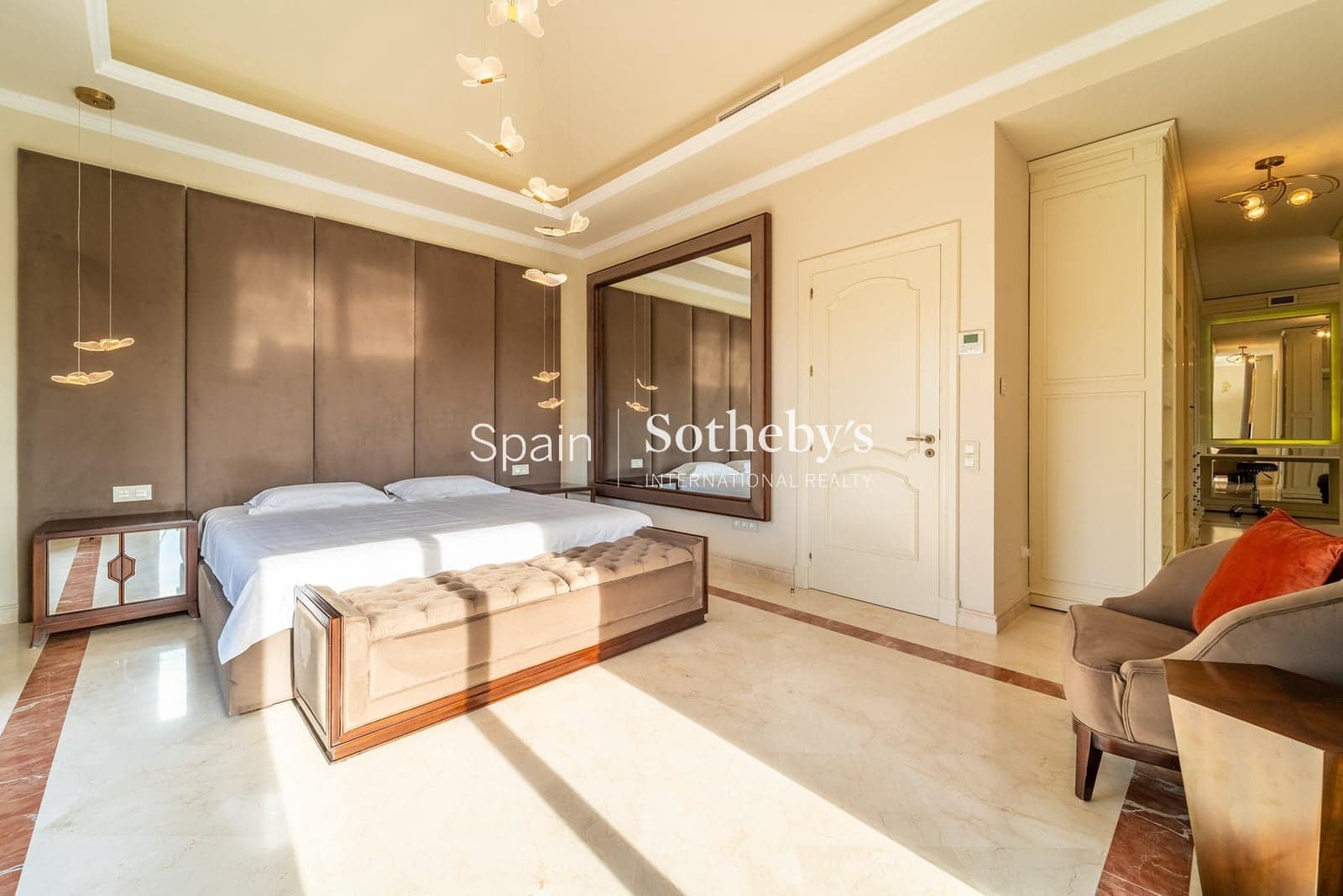 4 chambre Villa/Maison à vendre à New Golden Mile avec piscine garage - 2 550 000 € (Ref: 9810822)