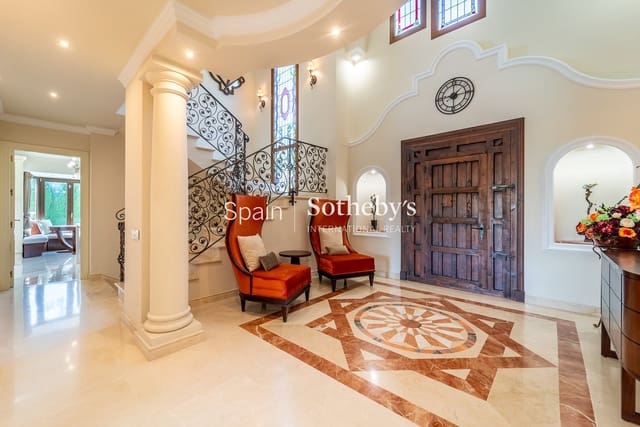 4 chambre Villa/Maison à vendre à Nueva Atalaya, Estepona avec piscine garage - 2 550 000 € (Ref: 9810822)