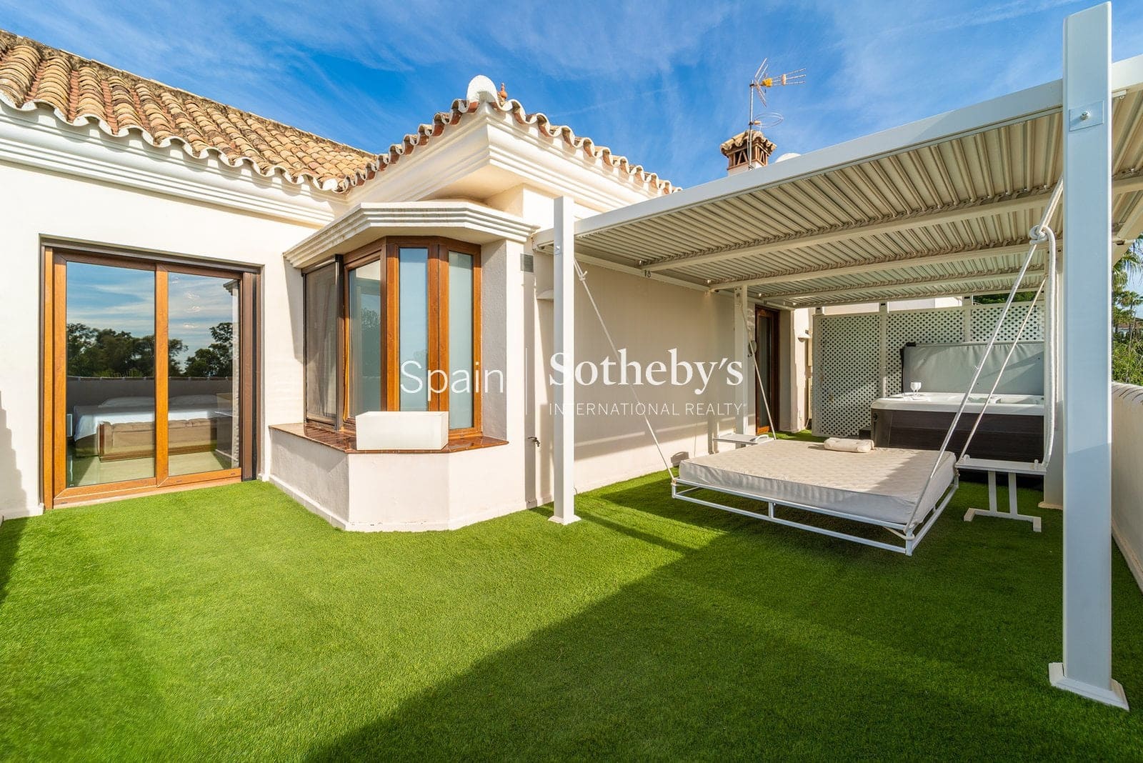 4 chambre Villa/Maison à vendre à New Golden Mile avec piscine garage - 2 550 000 € (Ref: 9810822)