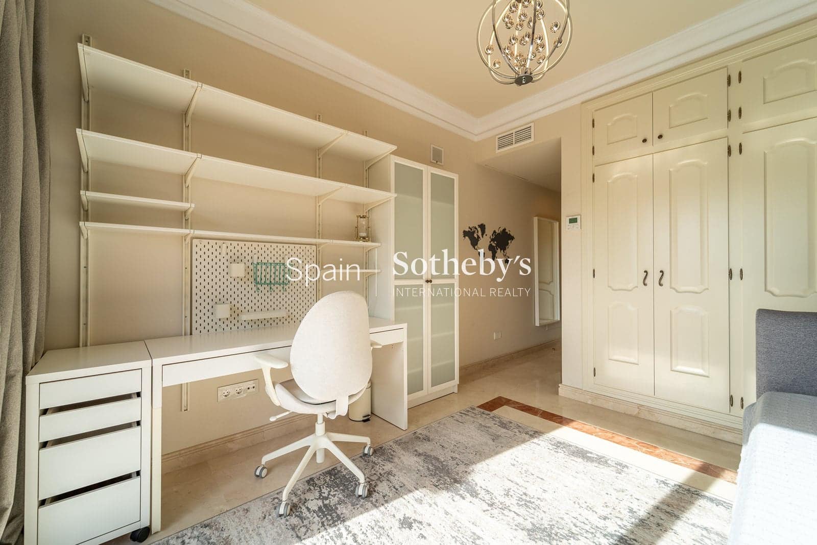 4 chambre Villa/Maison à vendre à New Golden Mile avec piscine garage - 2 550 000 € (Ref: 9810822)