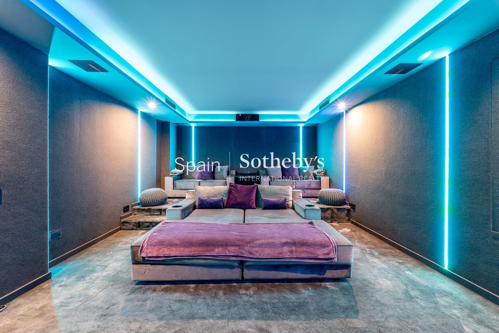 4 chambre Villa/Maison à vendre à New Golden Mile avec piscine garage - 2 550 000 € (Ref: 9810822)