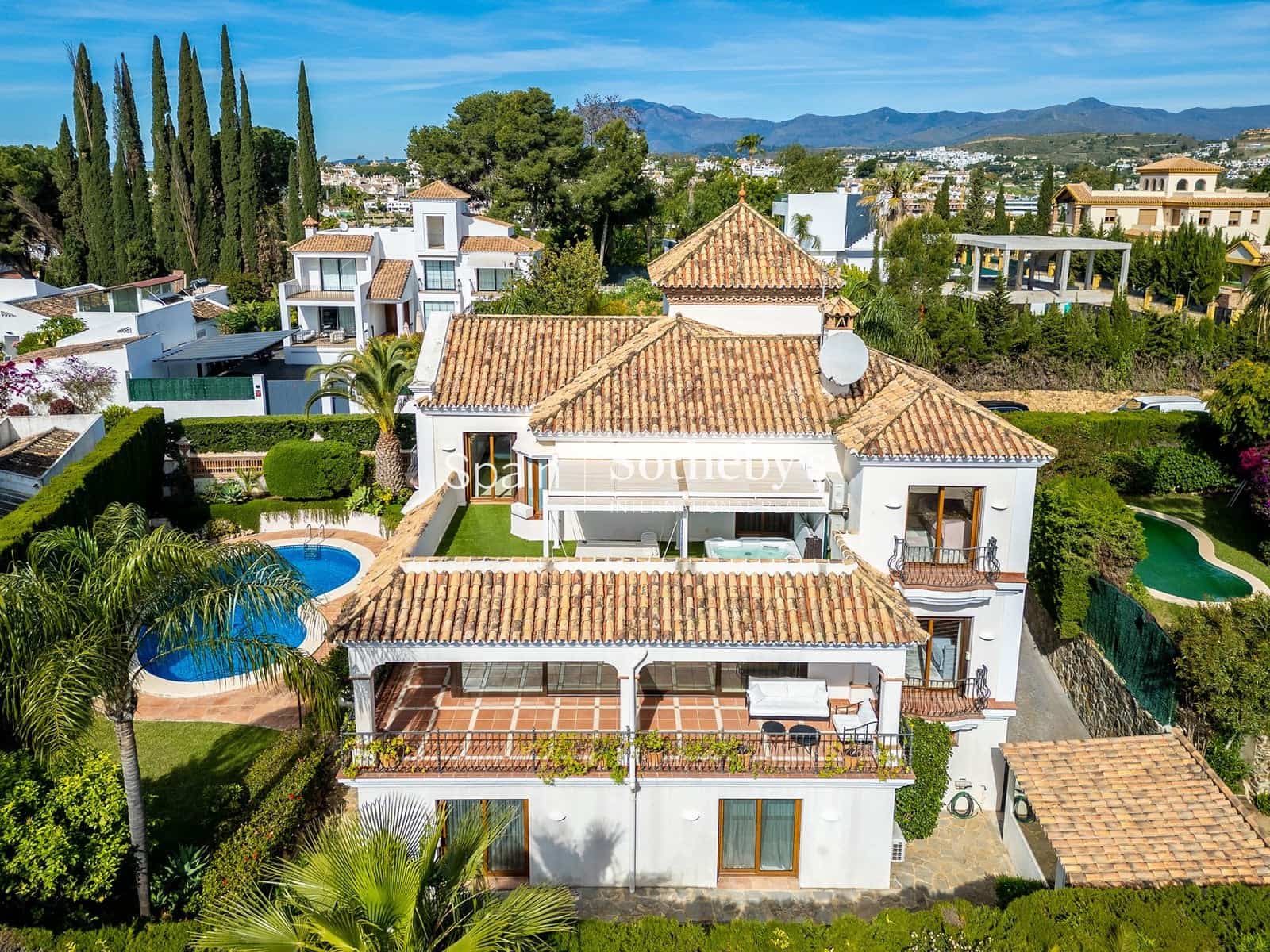 4 chambre Villa/Maison à vendre à New Golden Mile avec piscine garage - 2 550 000 € (Ref: 9810822)