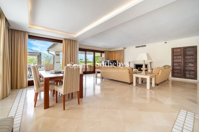 3 soverom Villa til salgs i Puerto Banus, Marbella med svømmebasseng garasje - € 2 995 999 (Ref: 9810823)