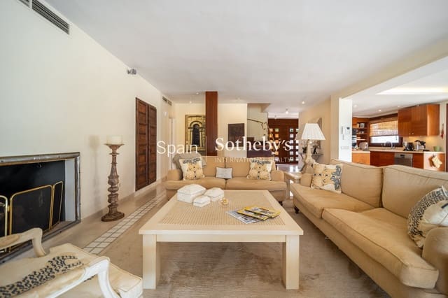 3 soverom Villa til salgs i Puerto Banus, Marbella med svømmebasseng garasje - € 2 995 999 (Ref: 9810823)