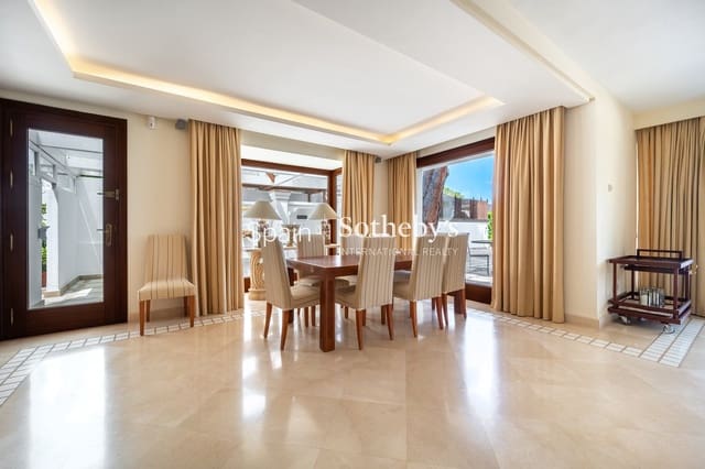 3 soverom Villa til salgs i Puerto Banus, Marbella med svømmebasseng garasje - € 2 995 999 (Ref: 9810823)