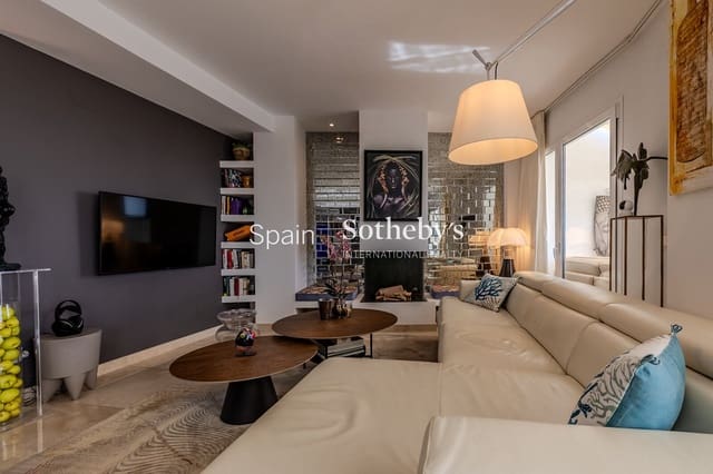 2 makuuhuone Kattohuoneisto myytävänä paikassa Playa Bajadilla - Puertos, Marbella mukana uima-altaan 
autotalli - 920 000 € (Ref: 9819760)