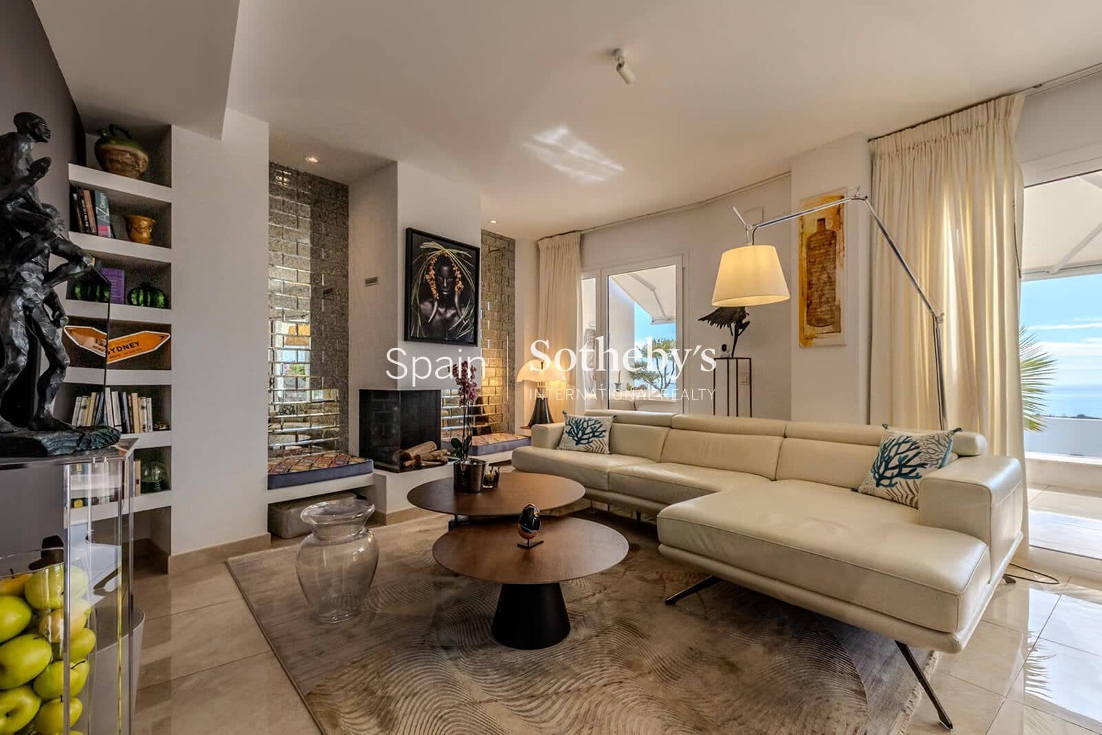 2 bedroom Penthouse for sale in Marbella with pool garage - € 920,000 (Ref: 9819760)