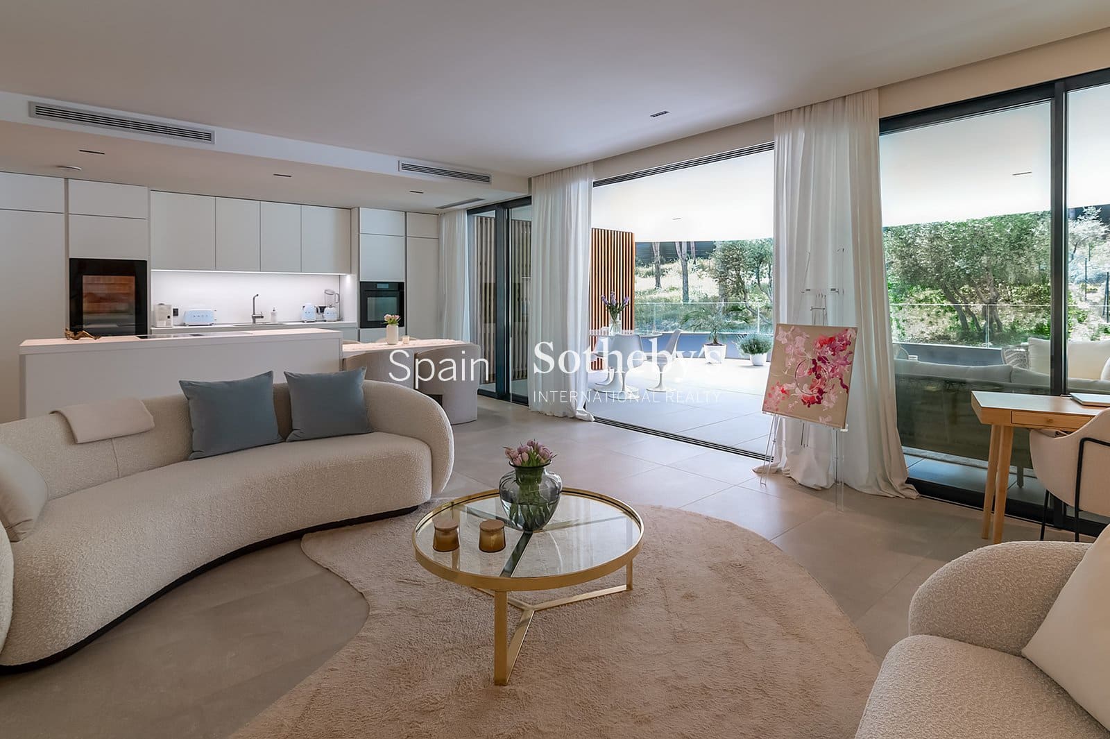 Piso de 2 habitaciones en Sotogrande en venta con piscina garaje - 1.155.000 € (Ref: 9830012)