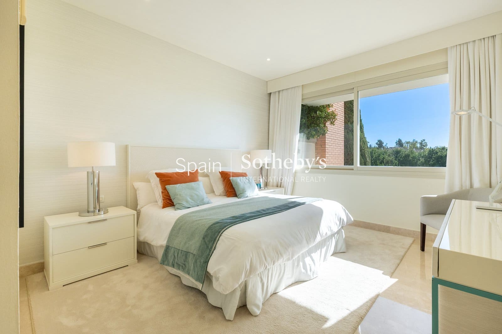 3 bedroom Flat for sale in Marbella with pool garage - € 3,950,000 (Ref: 9838398)