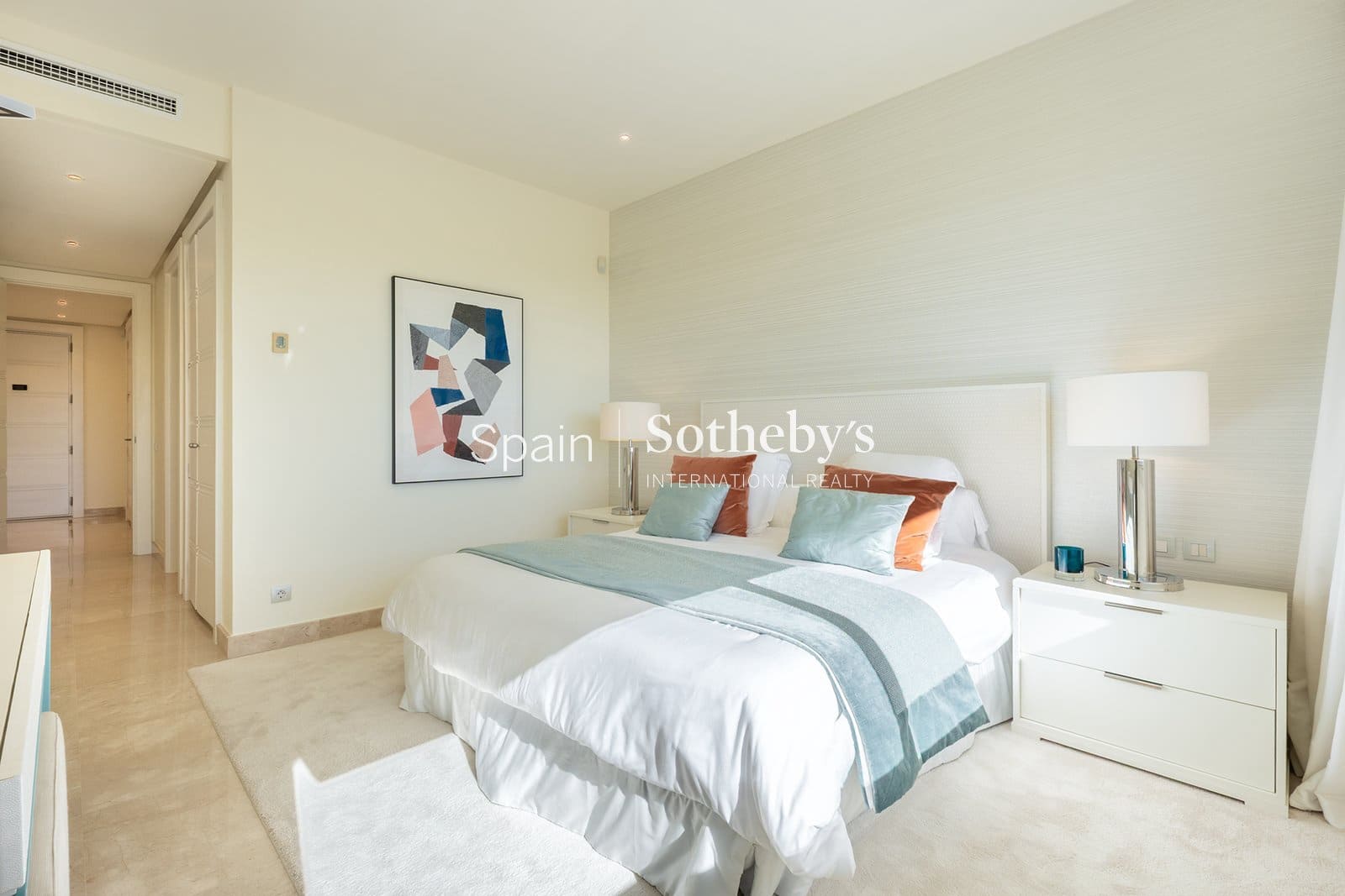 3 bedroom Flat for sale in Marbella with pool garage - € 3,950,000 (Ref: 9838398)