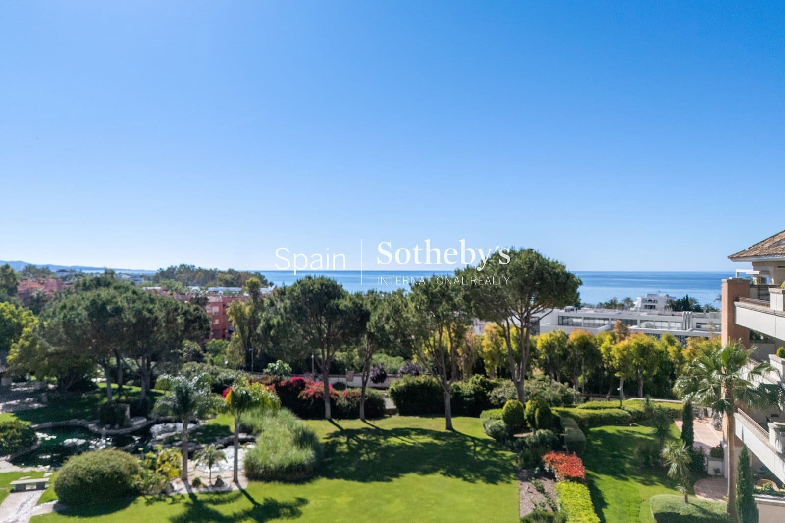 3 bedroom Flat for sale in Marbella with pool garage - € 3,950,000 (Ref: 9838398)