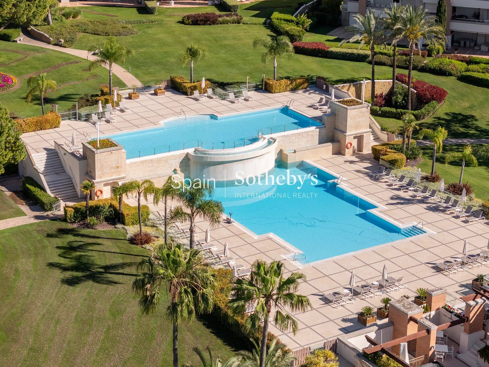 3 bedroom Flat for sale in Marbella with pool garage - € 3,950,000 (Ref: 9838398)