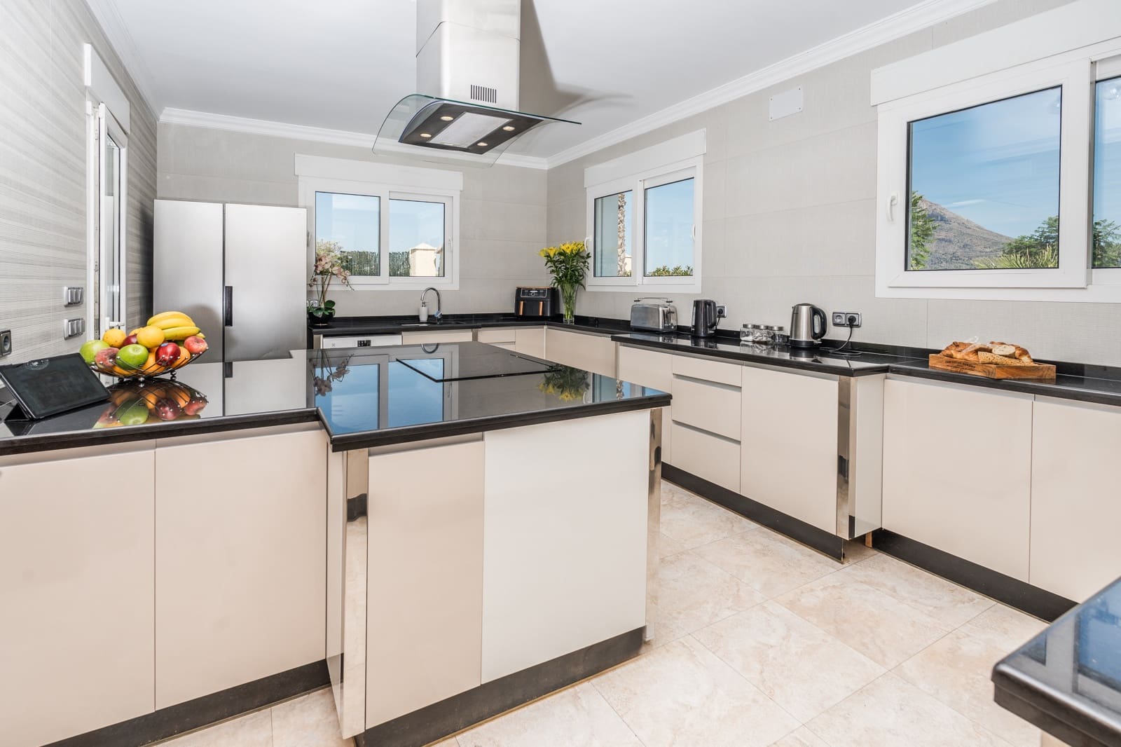 6 bedroom Villa for sale in Javea / Xabia with pool garage - € 1,600,000 (Ref: 9253650)