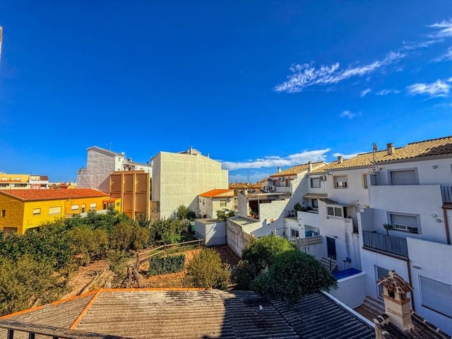 3 bedroom Townhouse for sale in Ondara with garage - € 283,000 (Ref: 9412800)