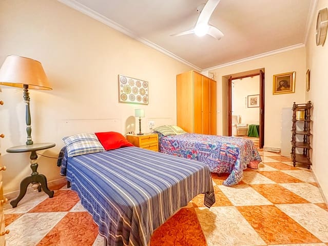 5 bedroom Townhouse for sale in Ondara - € 199,900 (Ref: 9412801)